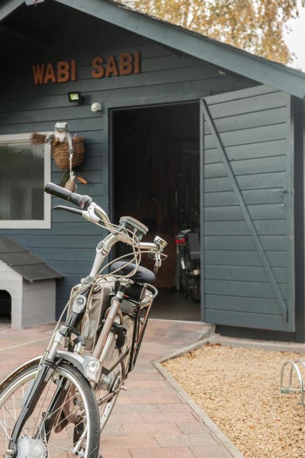 Prachtige Chalet Wabi Sabi Aan Het Water! Geel Exterior foto