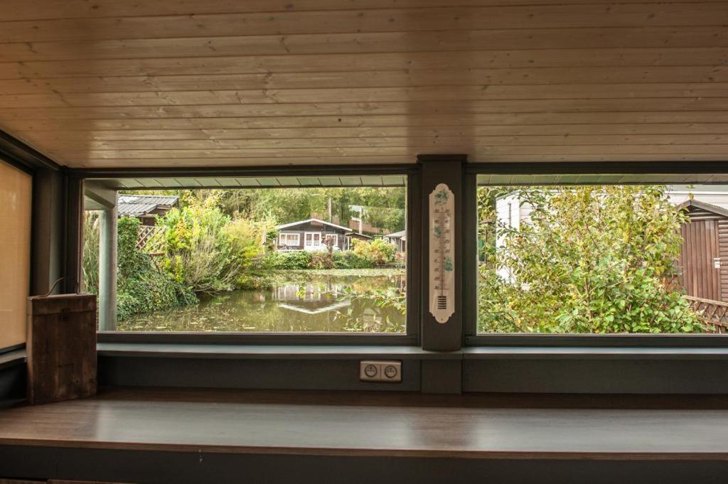 Prachtige Chalet Wabi Sabi Aan Het Water! Geel Exterior foto
