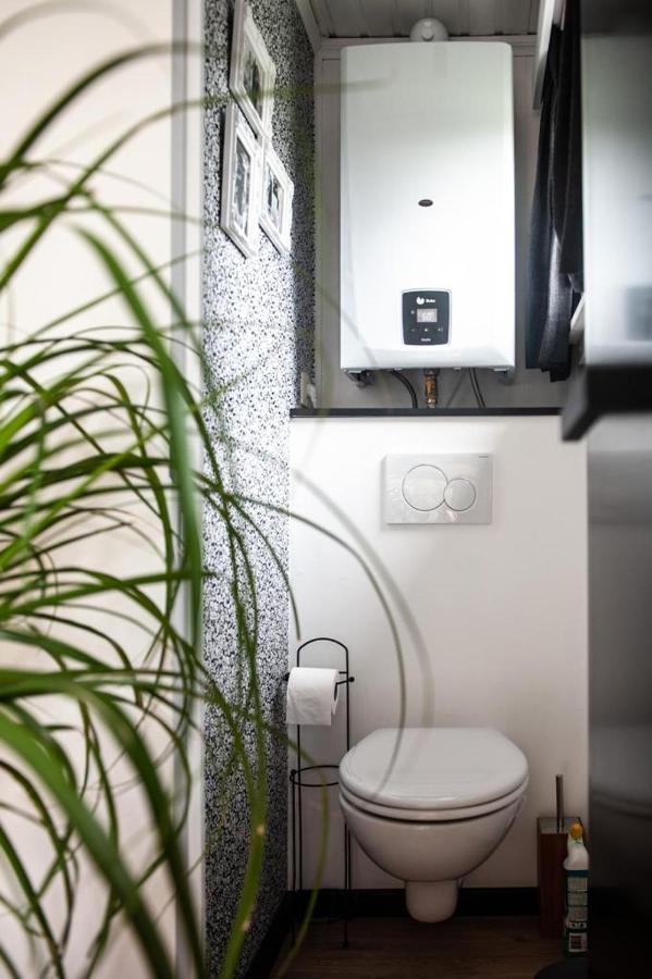 Prachtige Chalet Wabi Sabi Aan Het Water! Geel Exterior foto